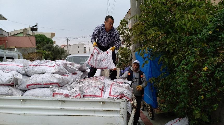 Lapseki&rsquo;de 600 ton k&ouml;m&uuml;r yardımı yapıldı