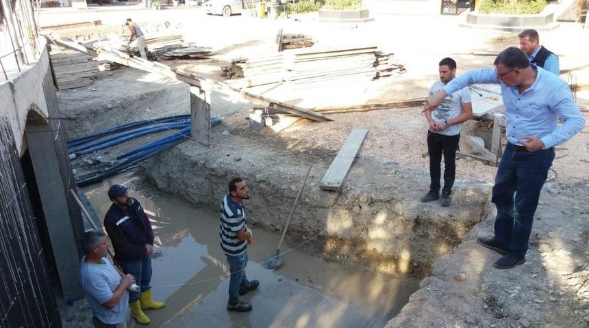 Cumhuriyet Meydanı yenileme &ccedil;alışmaları devam ediyor