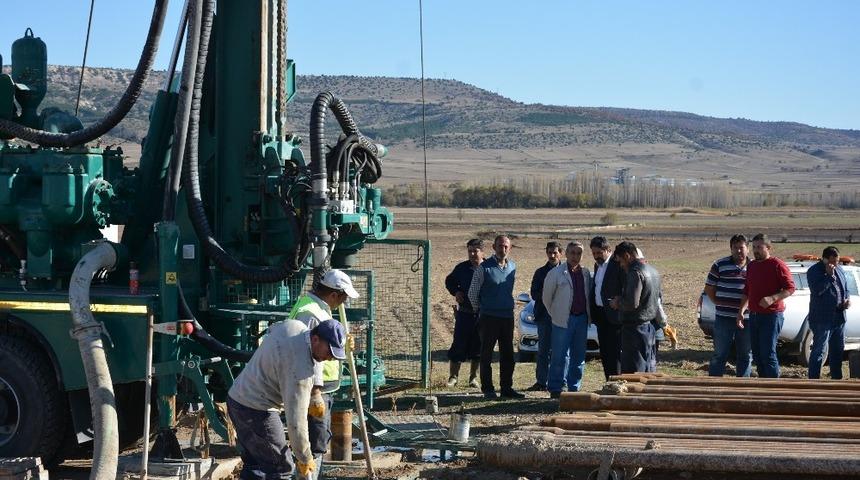Seyitgazi&rsquo;de derin kuyu sondaj &ccedil;alışması başlatıldı