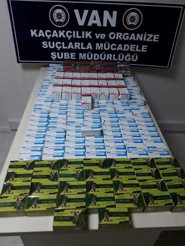 Van’da 26 bin 200 tablet kaçak ilaç ele geçirildi