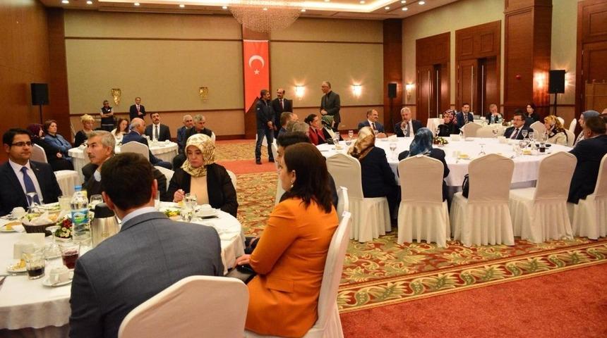 Vali Kaban onuruna veda yemeği d&uuml;zenlendi