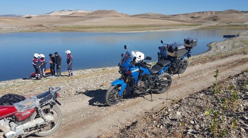 Jandarma aranan 23 şahsı yakaladı