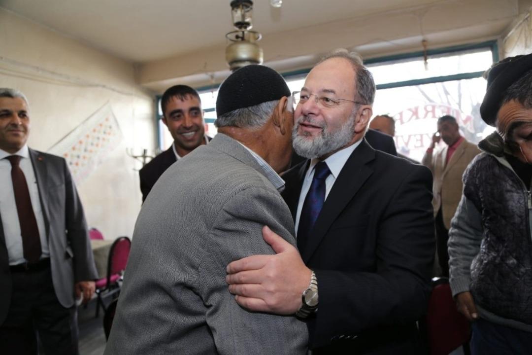 Akdağ il&ccedil;e ziyaretlerini s&uuml;rd&uuml;r&uuml;yor