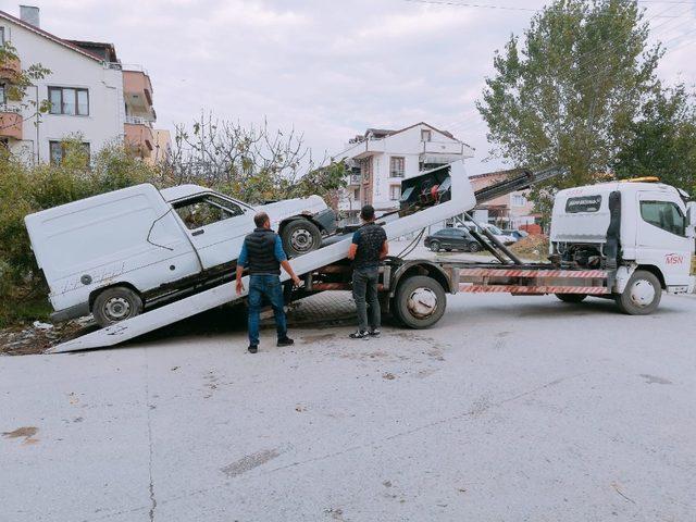 Sokaklarda hurda aracını terk edenlere ceza yağdı