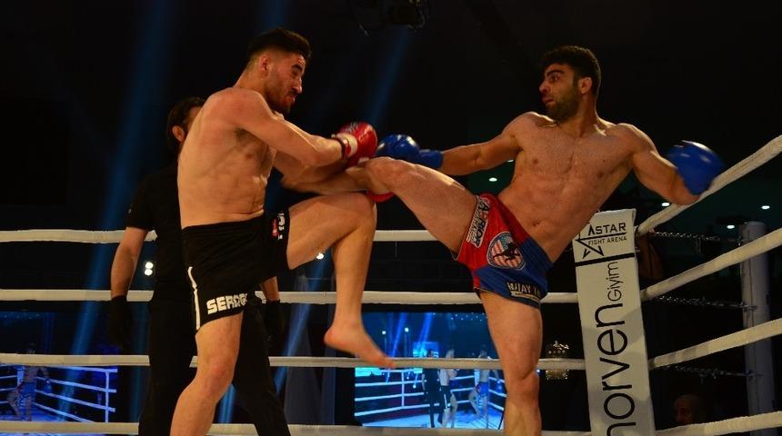 Adana&rsquo;da Muay Thai r&uuml;zgarı esti
