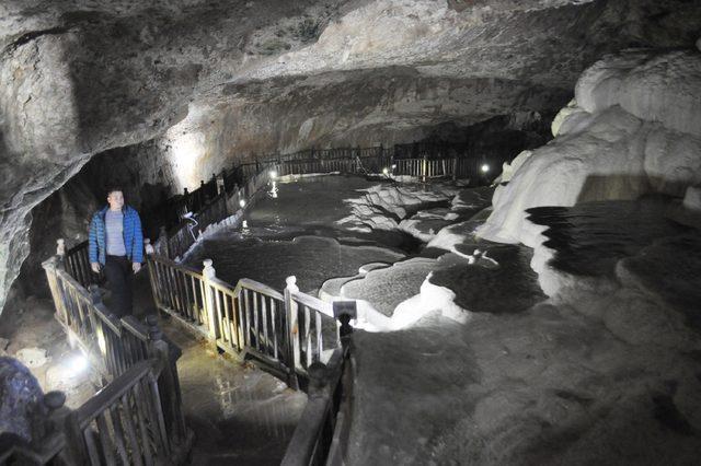 'Yer altındaki gizli Pamukkale' Kaklık Mağarası