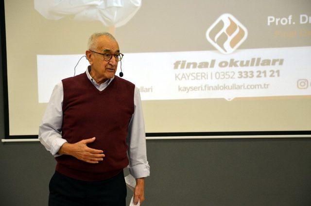 Doğan Cüceloğlu Kayseri Final Okullarında seminer verdi