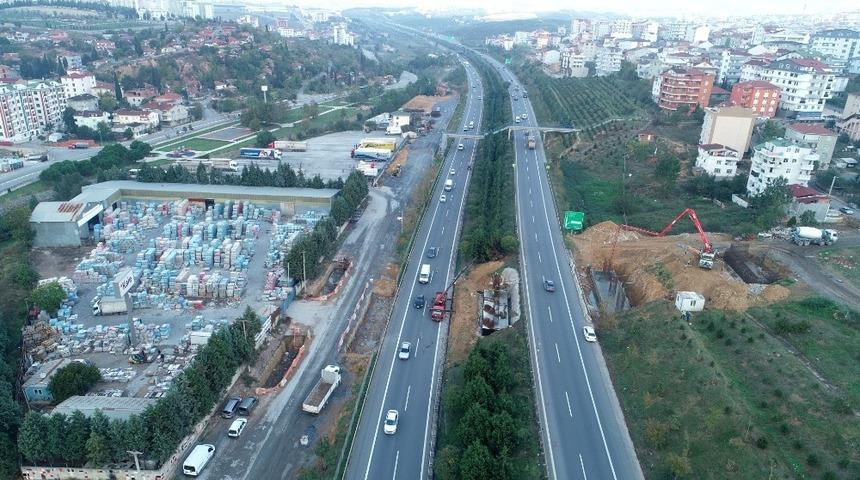 Tuzla-&Ccedil;ayırova bağlantı yolu y&uuml;kseliyor