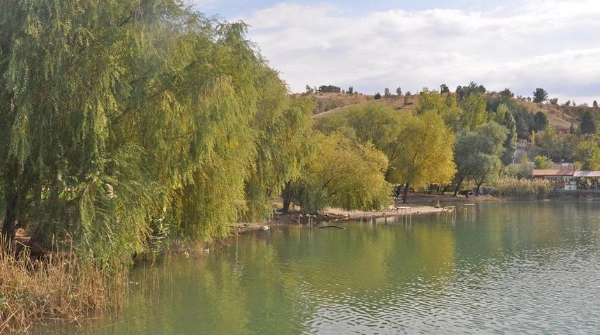 G&ouml;lbaşı il&ccedil;esinde sonbahar havası il&ccedil;eye ayrı bir renk kattı