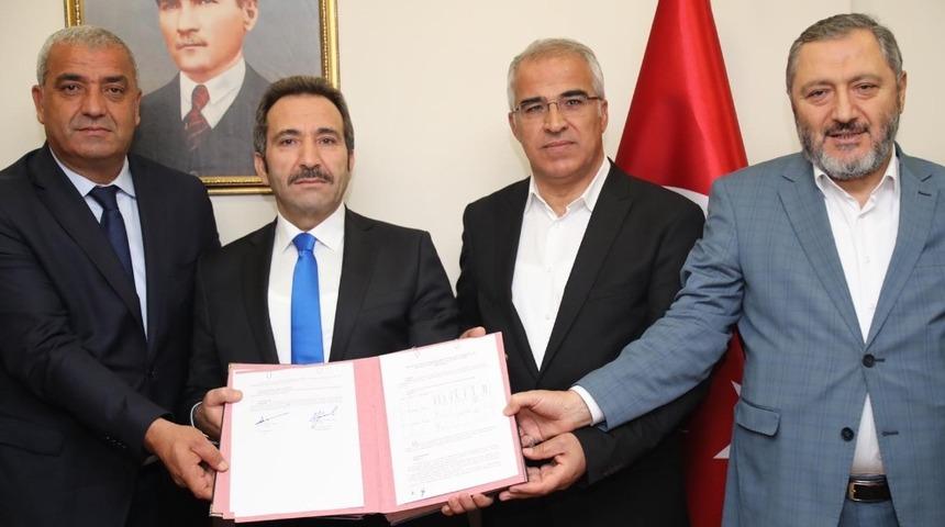 Bing&ouml;l merkezindeki alanın Devir protokol&uuml; imzalandı