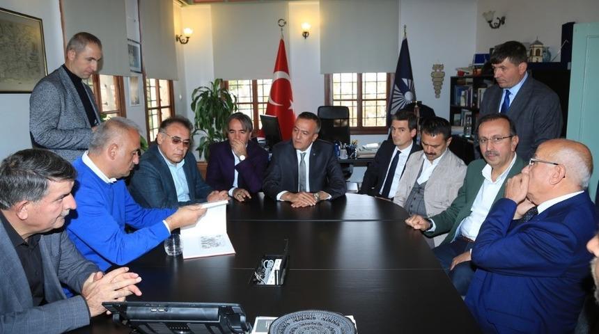 K&uuml;lt&uuml;r ve Turizm Bakanı Ersoy, Kapadokya&rsquo;da incelemelerini s&uuml;rd&uuml;r&uuml;yor