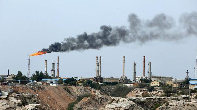 İran'daki bir petrol üretim merkezi