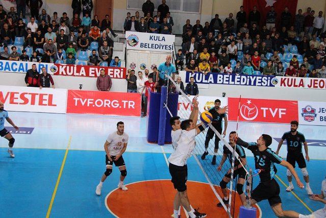 Jeopark Kula Belediyespor dördüncü mağlubiyetini aldı