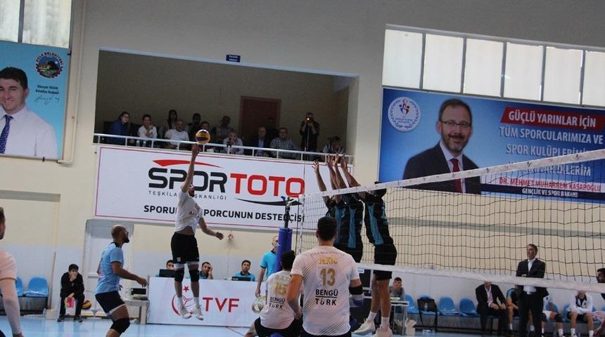 Jeopark Kula Belediyespor d&ouml;rd&uuml;nc&uuml; mağlubiyetini aldı