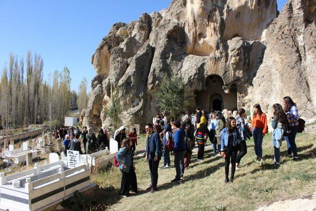 Geleceğin sınıf öğretmen adaylarına kültür gezisi