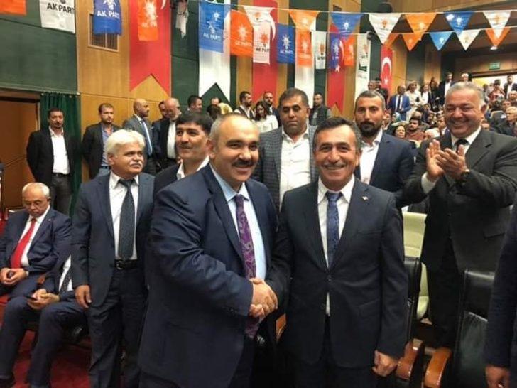 CHPli belediye başkanı AK Partiye geçti CHPli belediye başkanı AK Partiye geçti