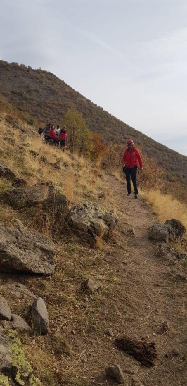 Ayağı kırılan çoban UMKE ekipleri tarafından kurtarıldı