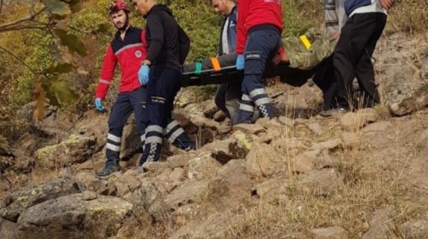 Ayağı kırılan &ccedil;oban UMKE ekipleri tarafından kurtarıldı