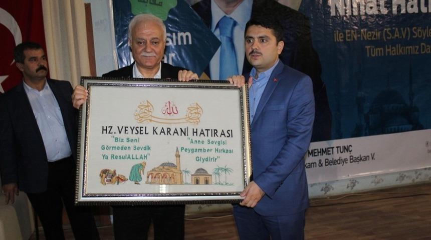 Nihat Hatipoğlu, Veysel Karani&rsquo;de s&ouml;yleşiye katıldı
