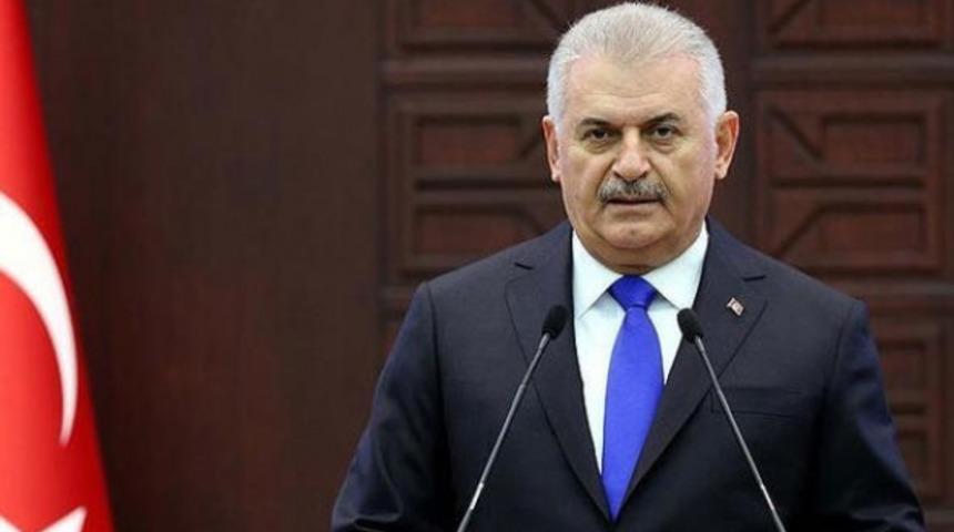 Binali Yıldırım aday olacak mı? 'İstanbul' sorusuna g&uuml;l&uuml;mseyerek yanıt