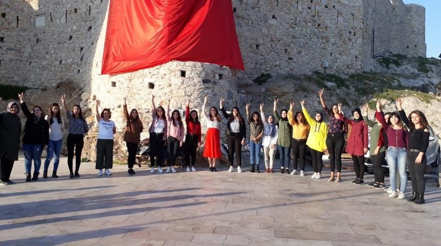 Asenalar sınavlar &ouml;nce Kuşadası&rsquo;nda moral depoladı