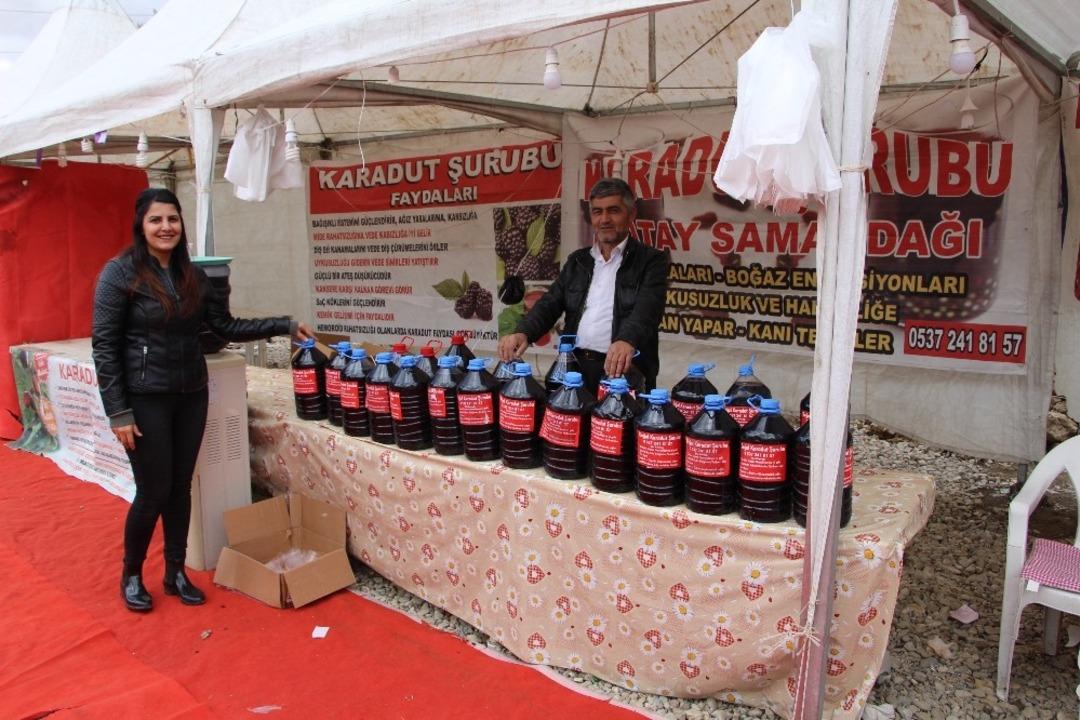 Y&uuml;ksekova&rsquo;da y&ouml;resel &uuml;r&uuml;nler fuarı a&ccedil;ıldı