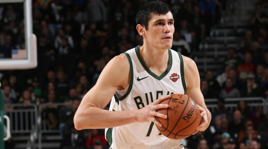 Ersan İlyasova 15 sayı attı, Milwaukee Sacramento'yu 144-109 yendi