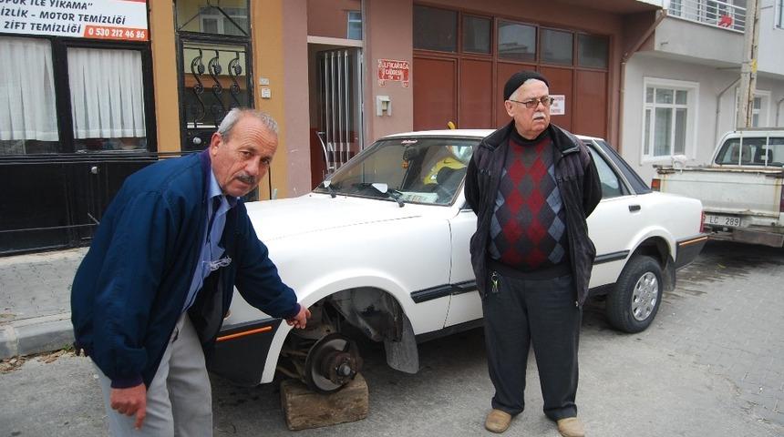 Tekirdağ&rsquo;da otomobilin lastikleri bı&ccedil;aklandı
