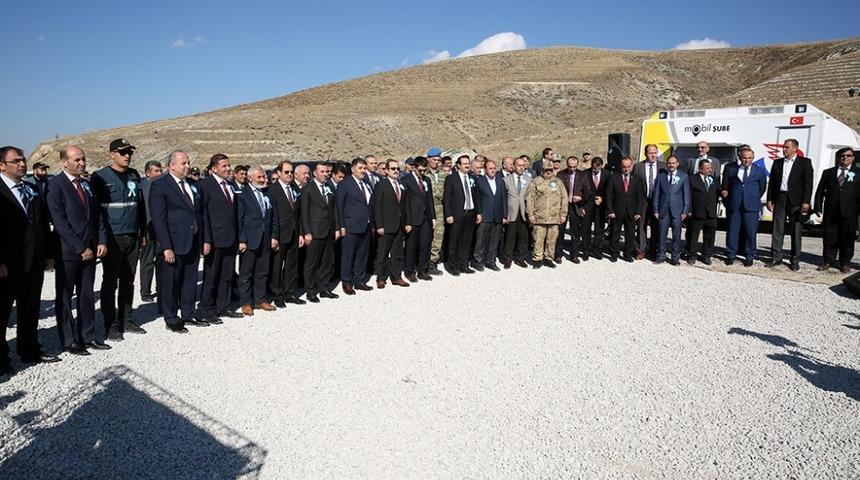 100 bin fidan toprakla buluşturuldu