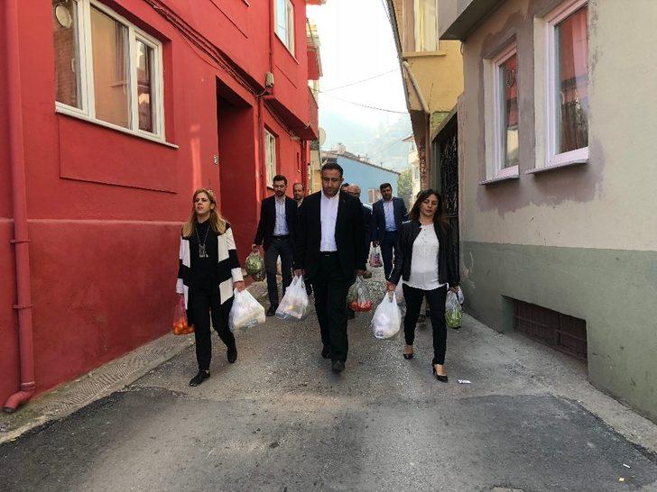 Herkes uyurken onlar erzak dağıtıyor G5