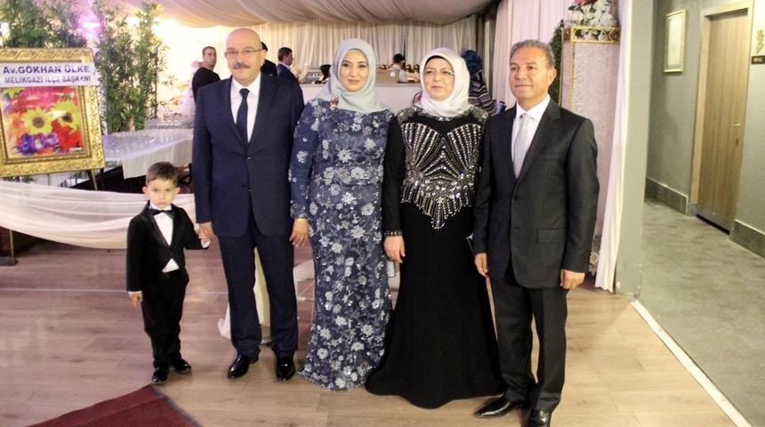 AK Parti Genel Başkan Yardımcısı &Ouml;zhaseki nikah şahidi oldu
