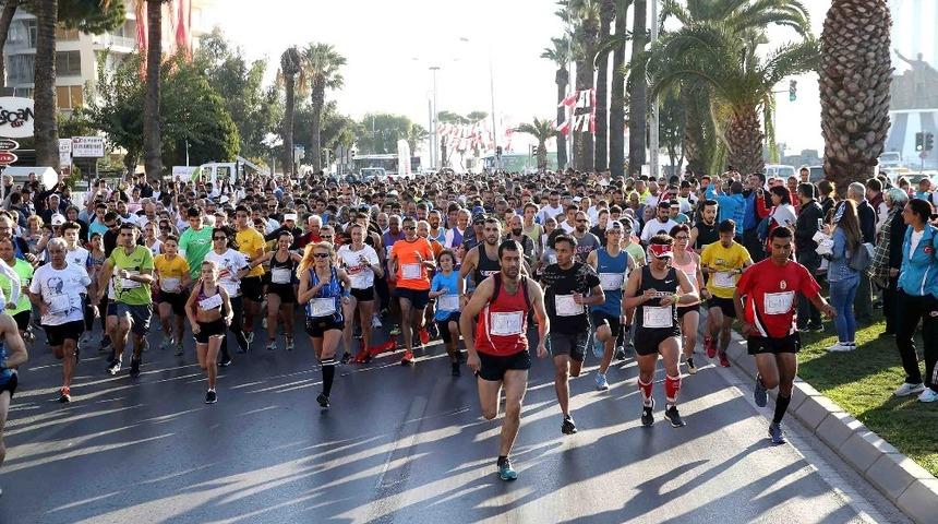 Atat&uuml;rk koşusuna &lsquo;rekor&rsquo; katılım