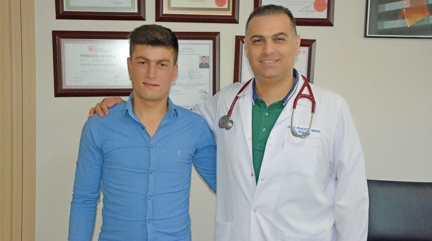 22 yaşında kalbinin delik olduğunu &ouml;ğrendi