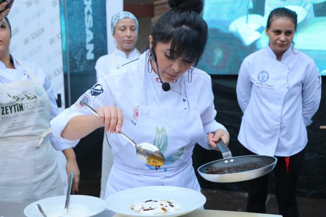 Kuşadası, zeytin festivaliyle &lsquo;Bolluğa, Sağlığa, Barışa&rsquo; dedi