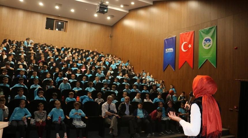 Ailelere teknoloji bağımlılığı anlatıldı