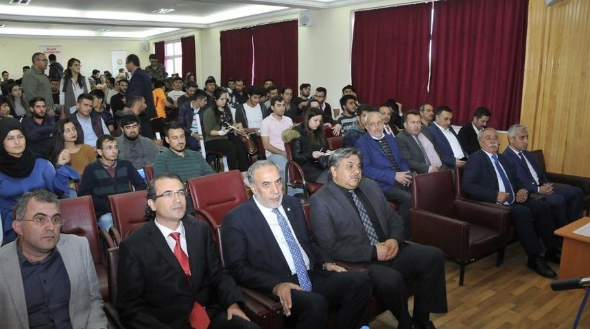 &ldquo;T&uuml;rk Dış Politikasında Yumuşak G&uuml;&ccedil; Unsurları&rdquo; konferansı yapıldı