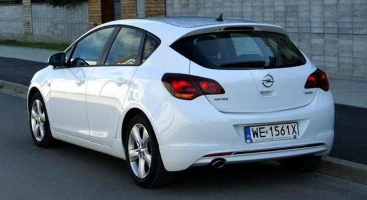 Опель хэтчбек 2012. Opel Astra 2014 хэтчбек. Opel Astra j Hatchback. Opel Astra 2012. Opel Astra 2012 хэтчбек.