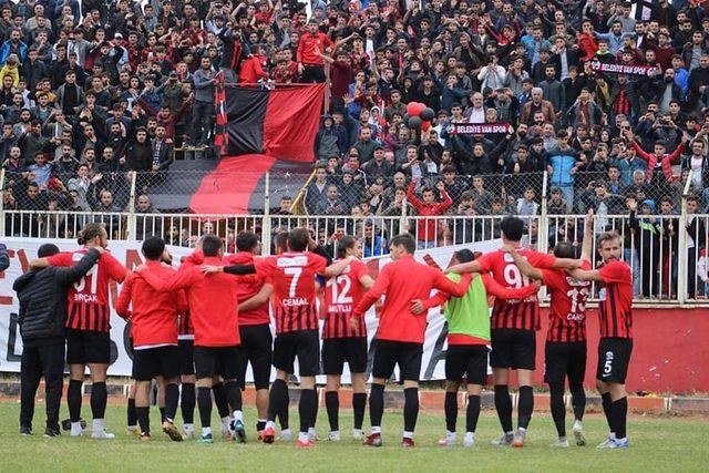 Van Büyükşehir Belediyespor uzun aradan sonra kendi evinde kazandı