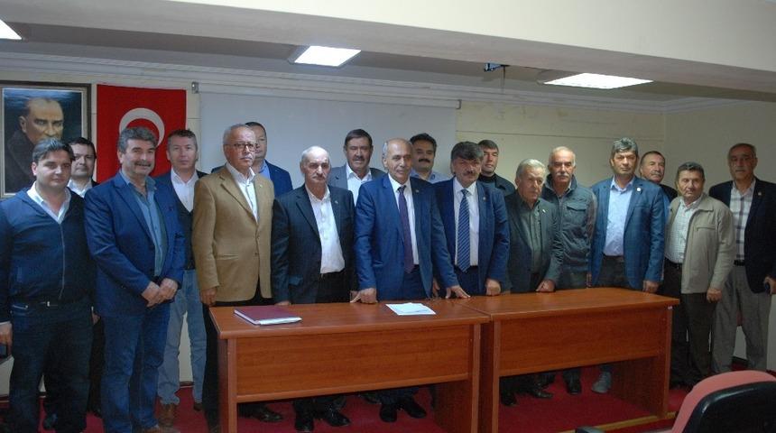 Ziraat Odaları temsilcileri M&uuml;d&uuml;r Alkan&rsquo;ı bırakmıyor