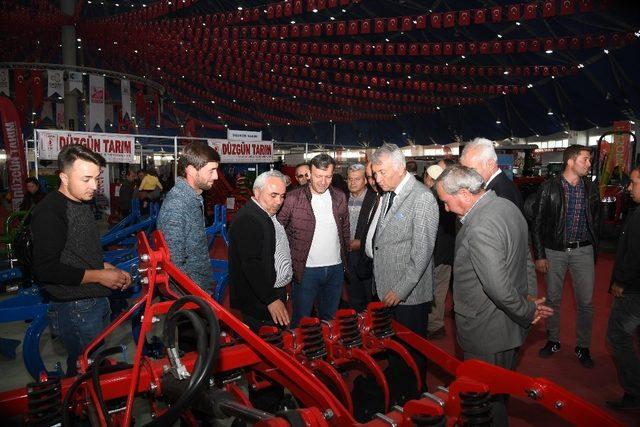 Günaydın: “Türkiye’yi ve dünyayı temsil edecek fuar merkezi yapıyoruz”