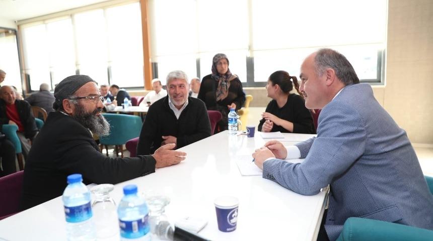 Başkan G&uuml;rlesin vatandaşları dinledi