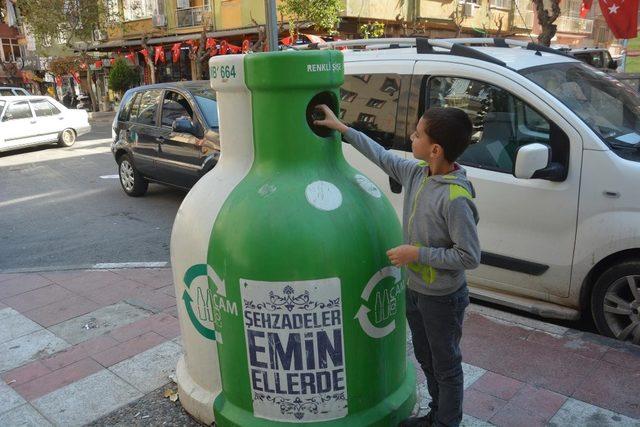 Şehzadeler’de atıklar ekonomiye kazandırılıyor