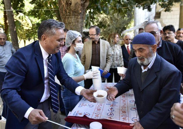 Yüzbaşı Aker mezarı başında anıldı