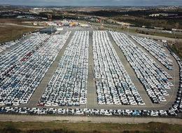 Gümrüklerde binlerce araç bekliyor!