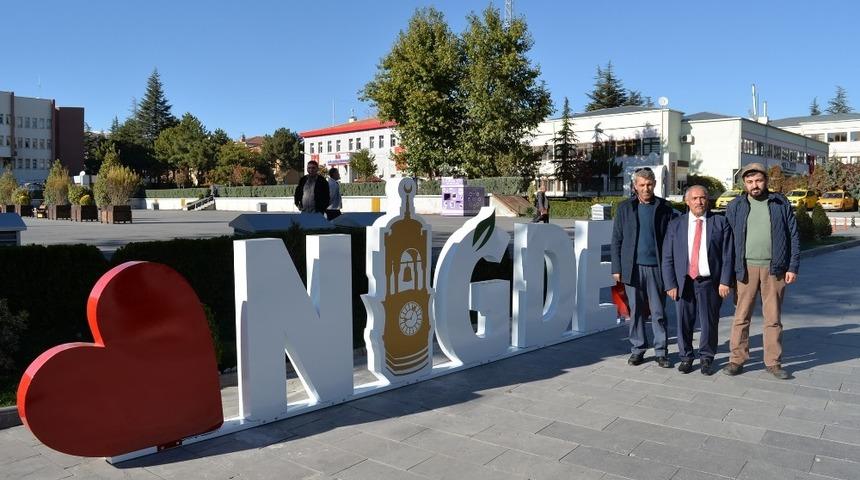 Meydana yerleştirilen &lsquo;Niğde&rsquo; yazısı beğeni topluyor