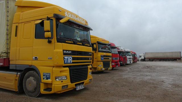 &Ccedil;obanbey Sınır Kapısı, ge&ccedil;işlere kapatıldı 1