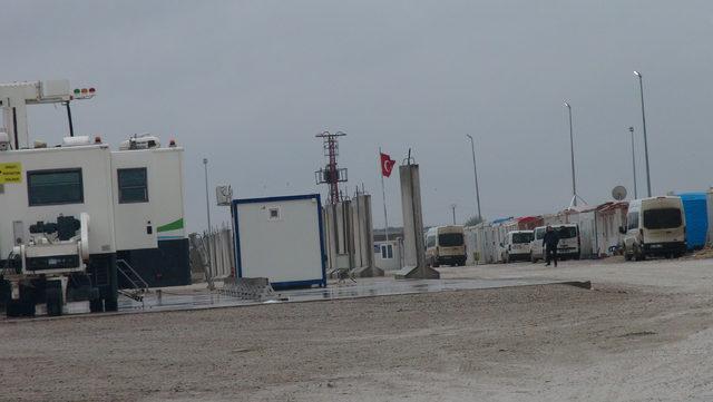 &Ccedil;obanbey Sınır Kapısı, ge&ccedil;işlere kapatıldı 4