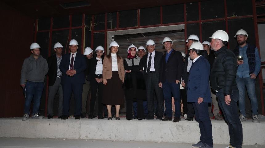 Şahinbey Kongre Merkezi hızla tamamlanıyor