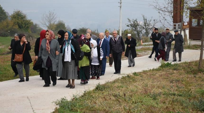 Huzurevi sakinleri ile bir araya geldiler