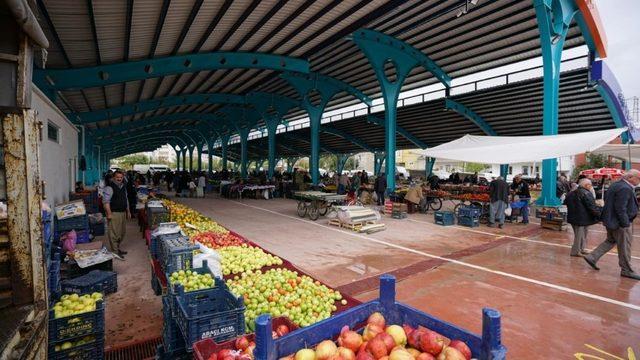 Adıyaman’ın ilk kalıcı semt pazarı hizmet vermeye başladı